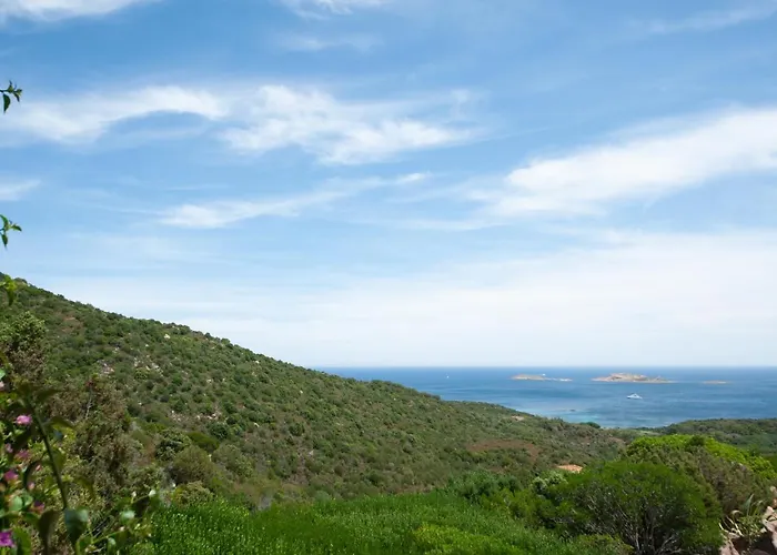 Porto Cervo- Pantogia, Incantevole Vista Sul Mare Порто-Черво